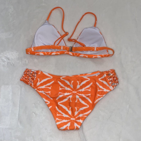 Orange tie dye Cupshe bikini. Size M. New with tags! - Picture 2 of 4